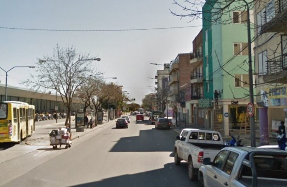 Un herido tras un ataque a tiros en la puerta de un hotel frente a la Terminal