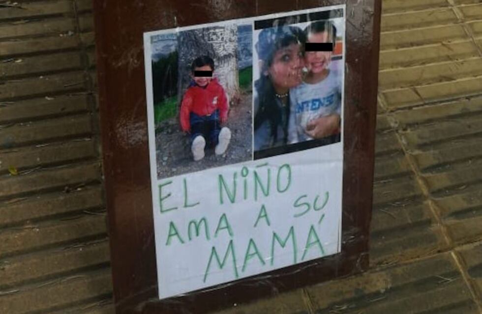 Una madre tandilense acampa frente a Tribunales para reclamar la tenencia de su hijo