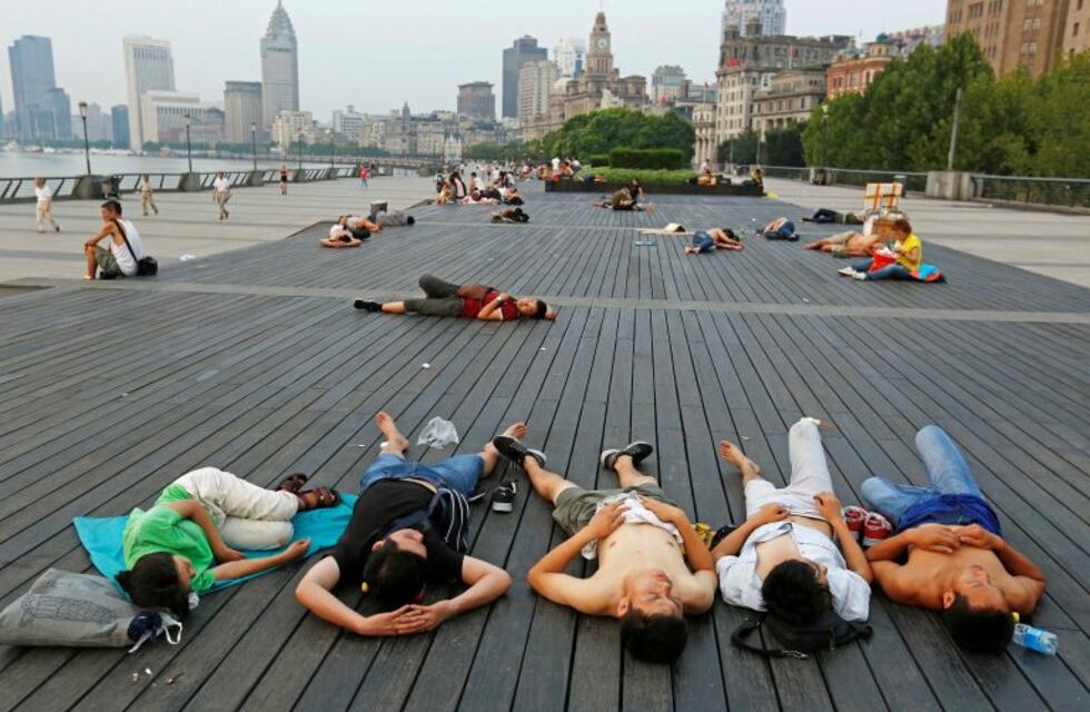 Ola de calor en China: la gente duerme en las calles para hacerle frente a los 50 grados