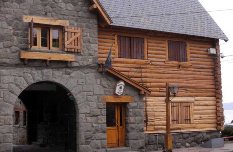 Suspendieron a ocho policías que hicieron una fiesta clandestina durante la cuarentena