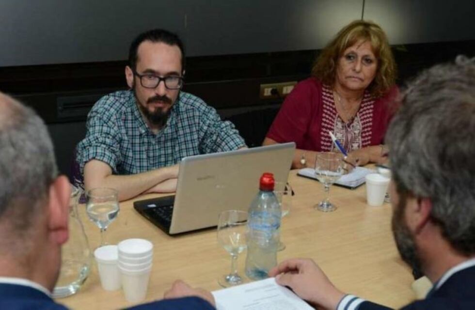 La paritaria docente pasó a febrero pero los maestros podrán cobrar el bono de fin de año