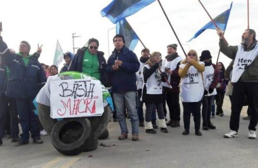 Cortes y repudio por la llegada de Macri a Neuquén