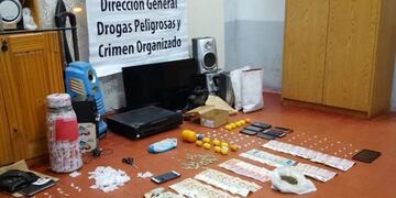 Detuvieron a nueve personas en distintos allanamientos por narcotráfico en Corrientes\u002E (Foto: Radio Dos)
