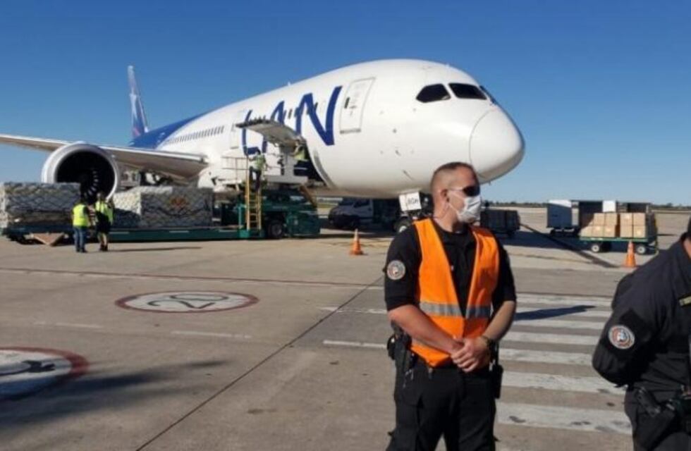 Un cargamento con más de tres millones de barbijos quirúrgicos llegó a Córdoba