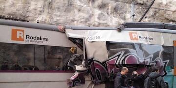 Al menos un muerto y tres heridos graves tras el choque de dos trenes en Barcelona\u002E (Twitter)