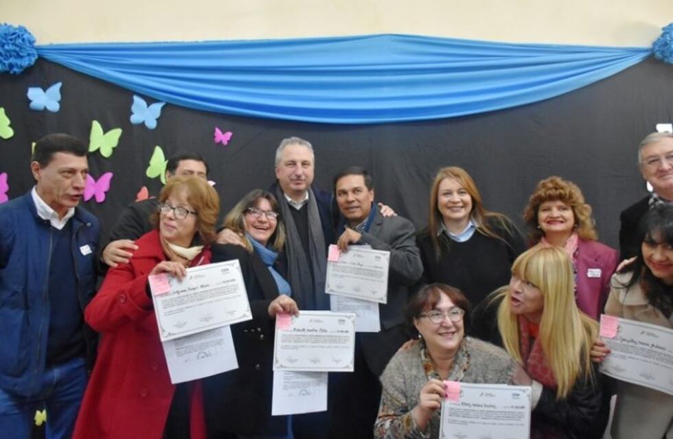 Titularizaron a 500 docentes en Garupá para cargos jerárquicos