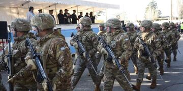El Ejército participó del desfile por las calles del barrio\u002E