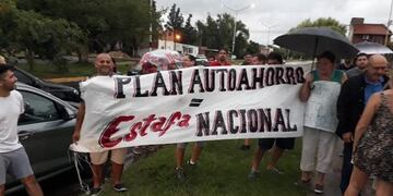 Imagen archivo\u002E Usuarios afectados denunciaron que aumentaron las cuotas de los Planes Ahorro\u002E