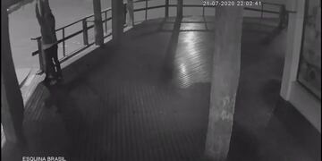 La mujer quedó registrada en el vídeo de seguridad\u002E