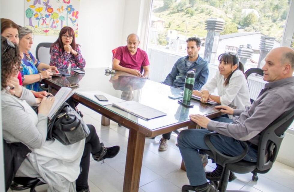 Transición: Continúan las reuniones entre las autoridades