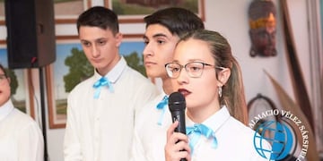 Giuliana Cantarutti joven con asistencia perfecta en Arroyito