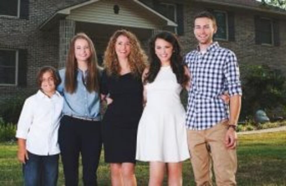 Construyó una casa mirando tutoriales en Youtube y así fue como quedó