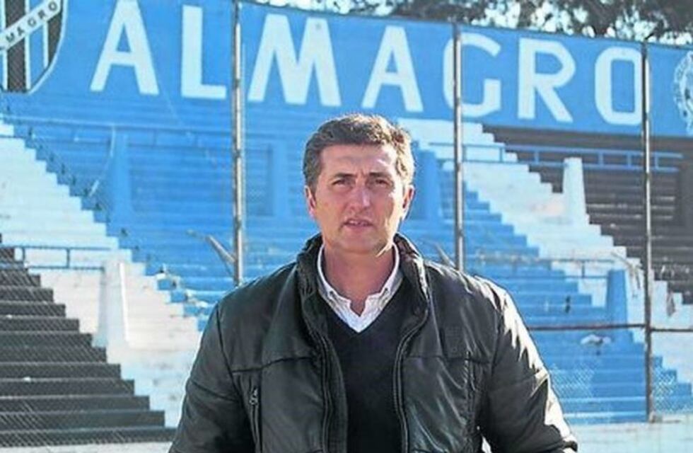 El técnico que le ganó a Instituto y se va a Japón