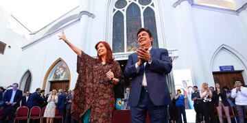Cristina Kirchner y Fernando Espinoza (Unidad Ciudadana).