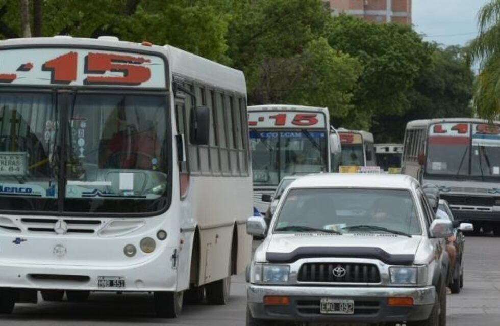 El jueves podría haber un paro de colectivos en Santiago
