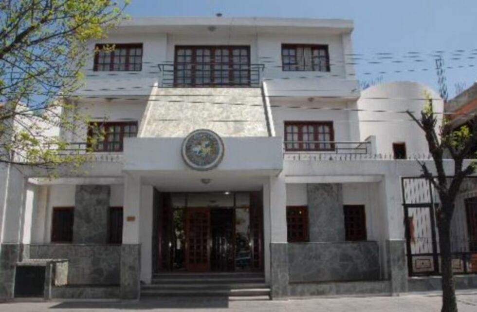 El salón del Círculo de Suboficiales recibe denuncias por fiestas