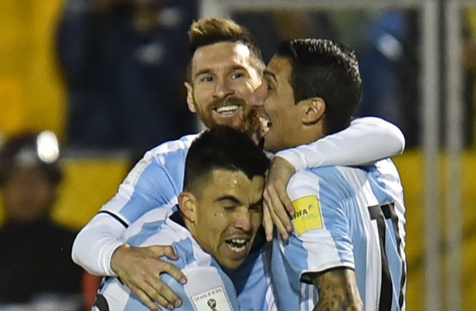Messi brilló, le metió tres goles a Ecuador y Argentina está en el Mundial de Rusia 2018