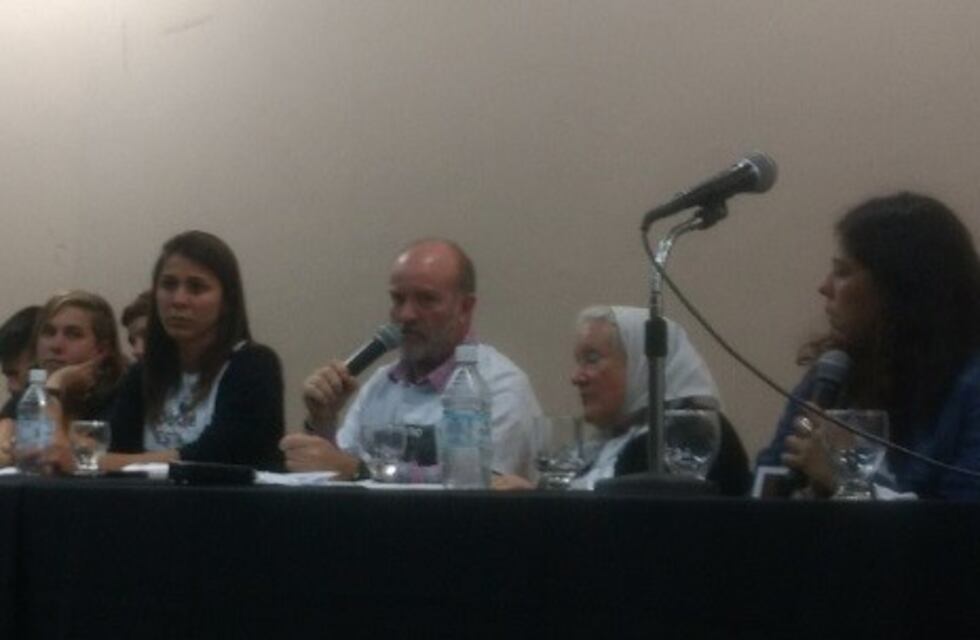 El hermano de Santiago Maldonado dio una conferencia en Rosario y aseguró: "Son todos culpables"