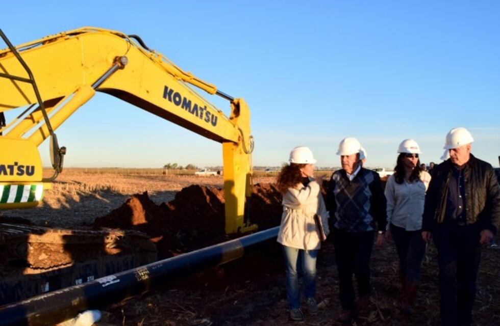 Schiaretti recorrió obras en campaña
