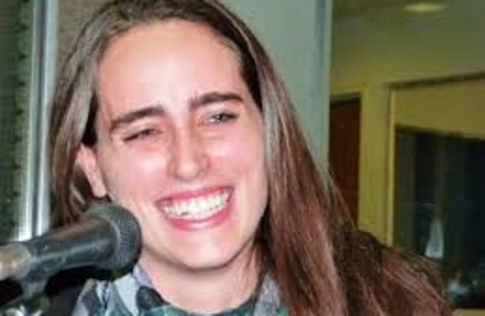 La cantante Pamela Ayala es la primera mujer en la historia de la Orquesta Folklórica de Posadas