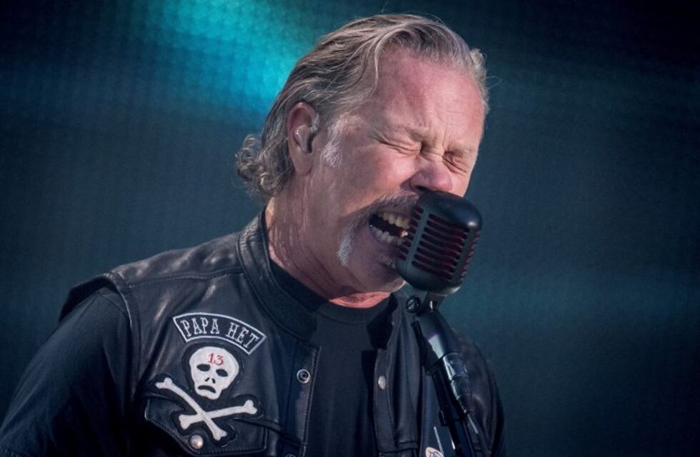 Metallica suspendió su gira por la internación de James Hetfield