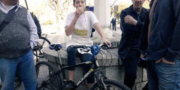 La joven a quien le robaron\u002E