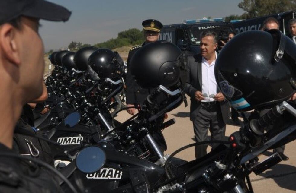 Aumento de un 23% en los salarios de policías y penitenciarios