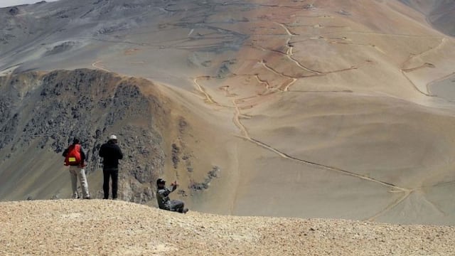 La reunión tuvo como objetivo la firma de un acuerdo para adquirir 84 hectáreas dentro del Parque Industrial de Albardón.