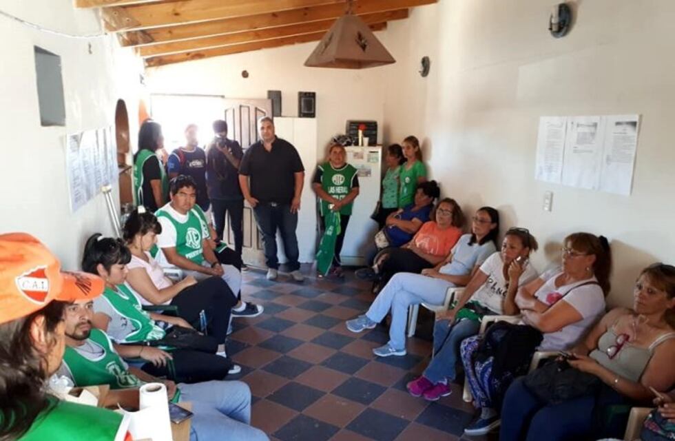 Las Heras: principio de resolución del conflicto municipal