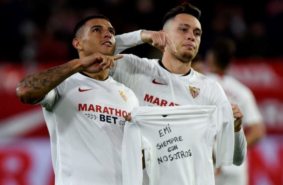 Lucas Ocampos anotó un golazo en Sevilla y se lo dedicó a Emiliano Sala
