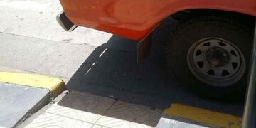 mal estacionado rampa