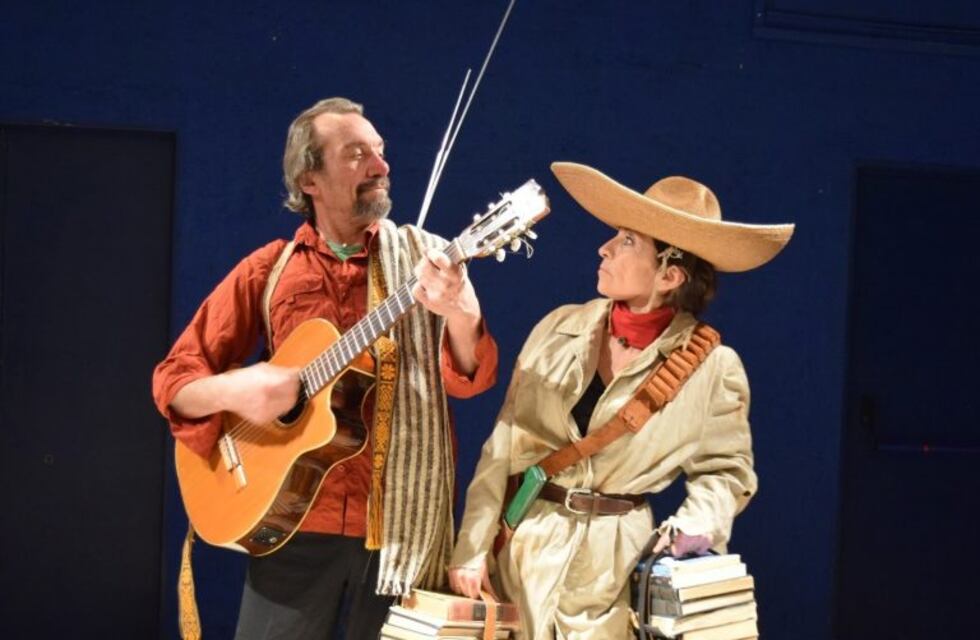 Teatro a la gorra en el Centro Cultural Villa El Libertador