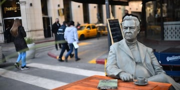 La estatua de Salzano fue reubicada en Córdoba\u002E