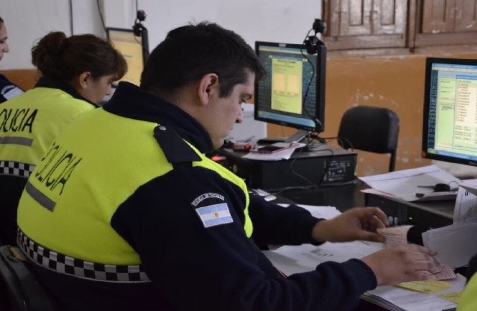 Efectivos policiales investigan el robo de 1 millón de pesos a los dueños de un Rapipago en la ciudad Alberdi