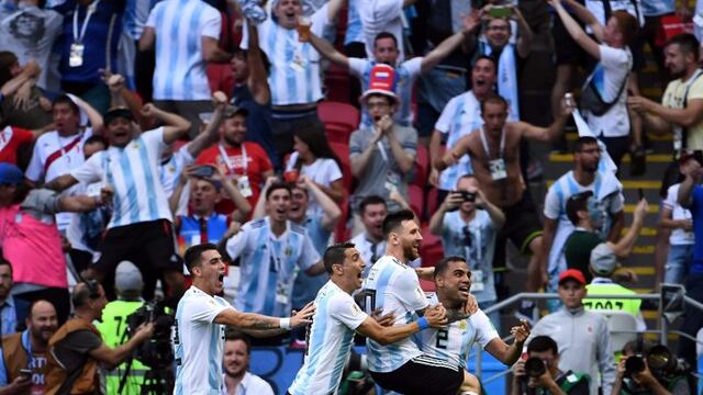 Continúa la investigación de los docentes que viajaron al exterior con licencias truchas