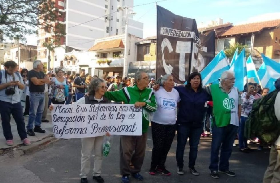La "Marcha Federal por Pan y Trabajo" pasó por Corrientes