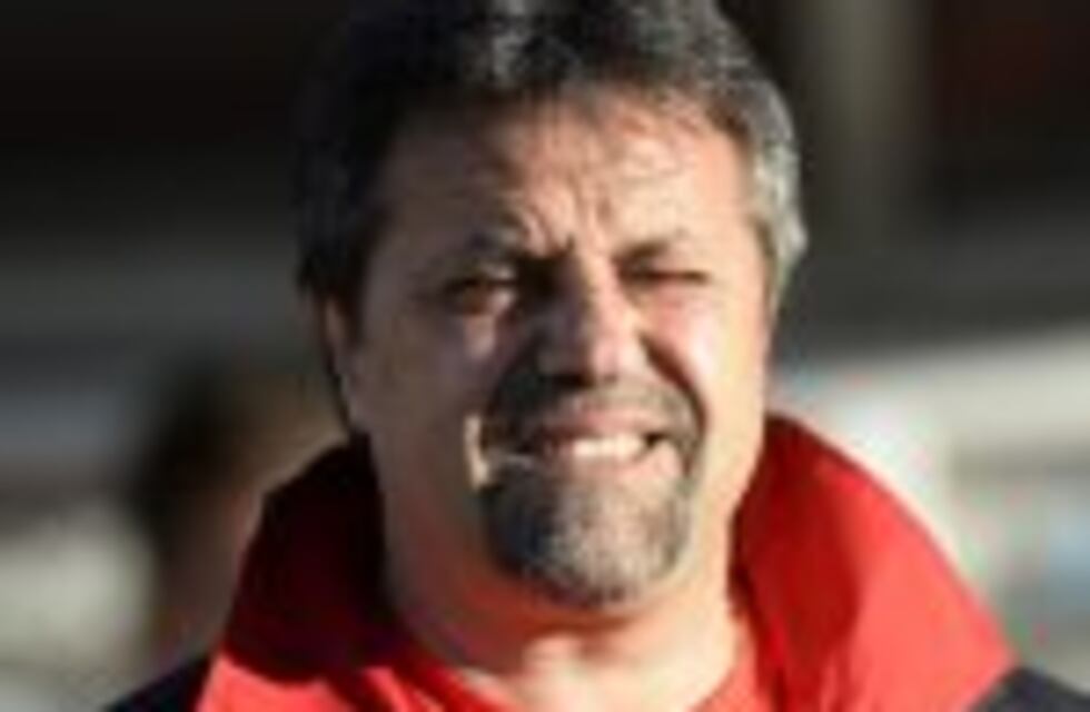 Caruso Lombardi probó a un delantero camerunés en Huracán