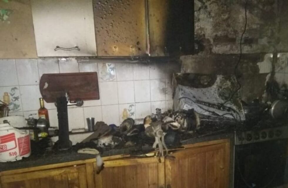 Debieron asistir a dos hombres luego que se incendiara su vivienda