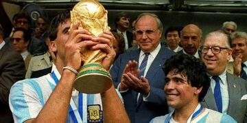 Maradona y el Tata Brown en el 86 (Foto: web)