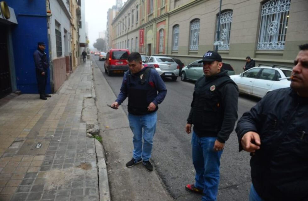 Investigan explosión en pleno centro de Córdoba