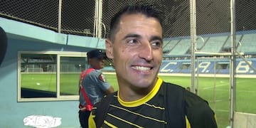 Cuando vino con Mitre al partido con Belgrano, el volante fue ovacionado\u002E Alberdi le tira\u002E\u002E\u002E