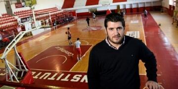 Juan Manuel Cavagliatto, vice del club, en una fortaleza: el Ángel Sandrín\u002E