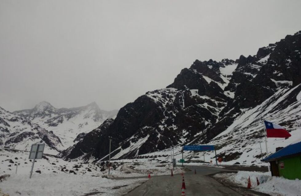 El Cristo Redentor continúa cerrado y ya hay más de 450 camiones varados