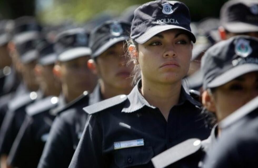 Proponen que el 14 de agosto sea el día de la mujer policía
