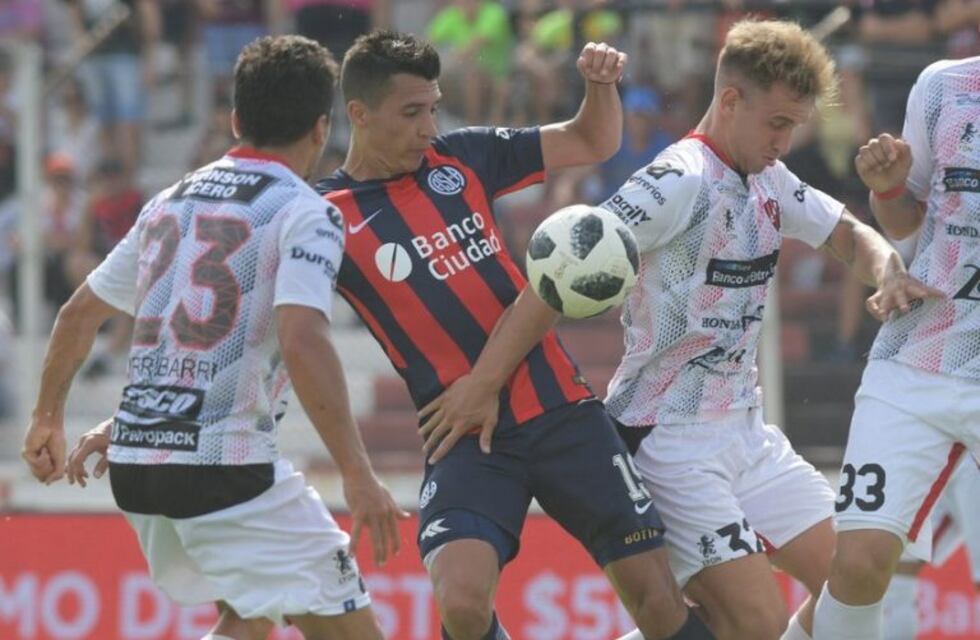 San Lorenzo empató con sufrimiento y dejó escapar dos puntos en Paraná