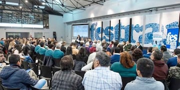 Municipales se impacientan por la falta de convocatoria a paritarias (Festram)