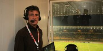 CORDOBA (ARGENTINA) 13/07/2011. El ex jugador de la selecciu00f3n argentina, campeu00f3n del mundo en 1978, Mario Kempes, hoy, 13 de julio de 2011, en el estadio que lleva su nombre en la ciudad de Cu00f3rdoba, donde se disputu00f3 el partido Brasil-Ecuador de primera fa