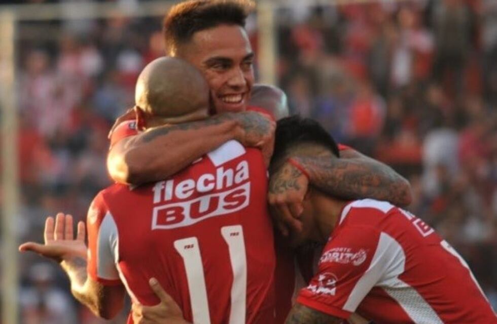 Copa de la Superliga: Unión goleó a San Martín de Tucumán 3 a 0 y pasó de ronda