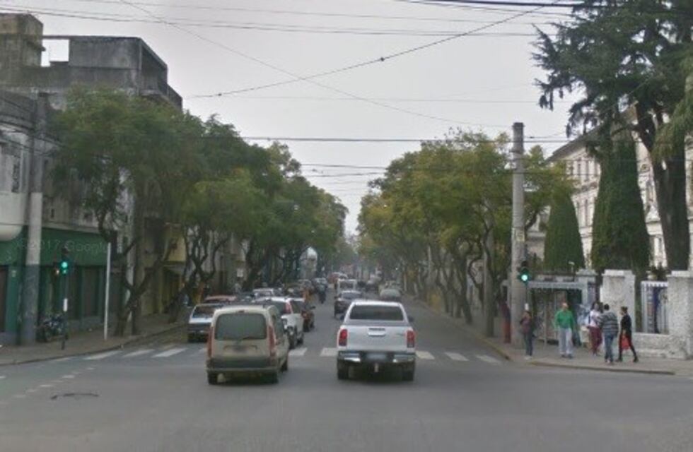 El semáforo de Lagos y Salta por tercera vez en intermitente
