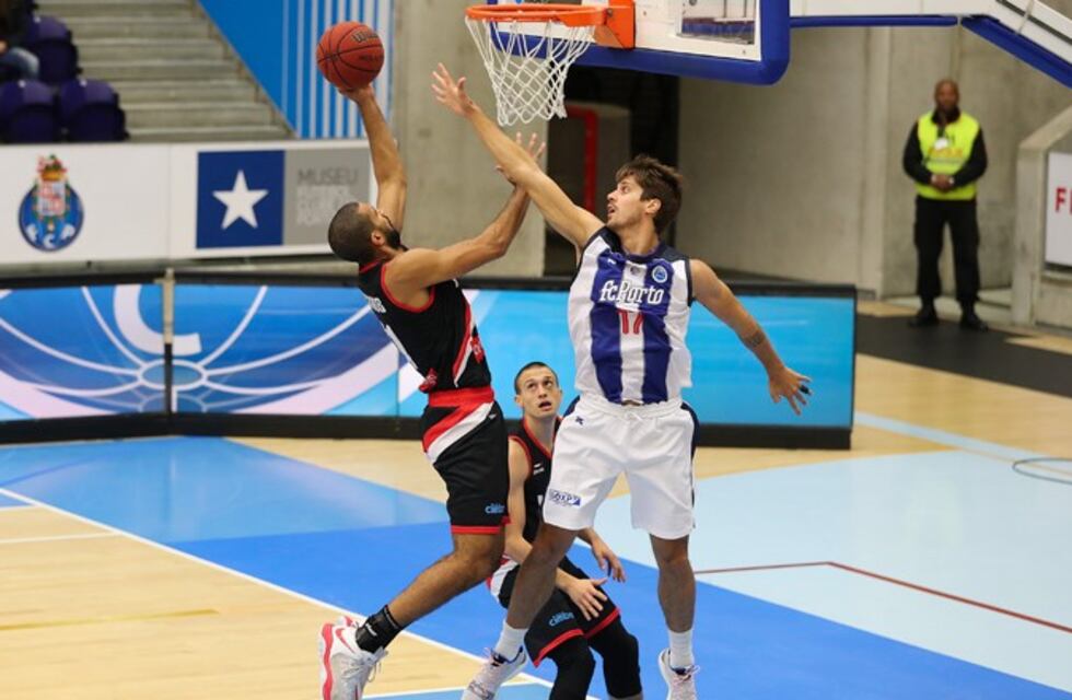 El Varese de Pablo Bertone le ganó al Porto por la Eurocopa